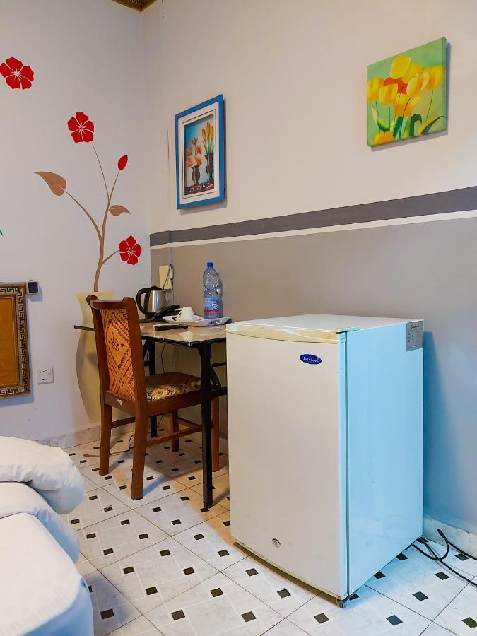 Hotel Relax Kinshasa Bagian luar foto