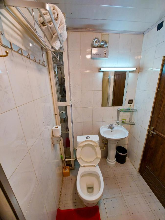 Hotel Relax Kinshasa Bagian luar foto