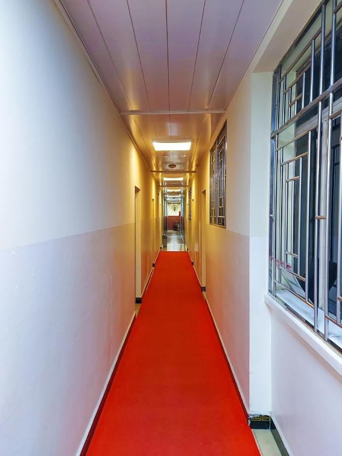 Hotel Relax Kinshasa Bagian luar foto