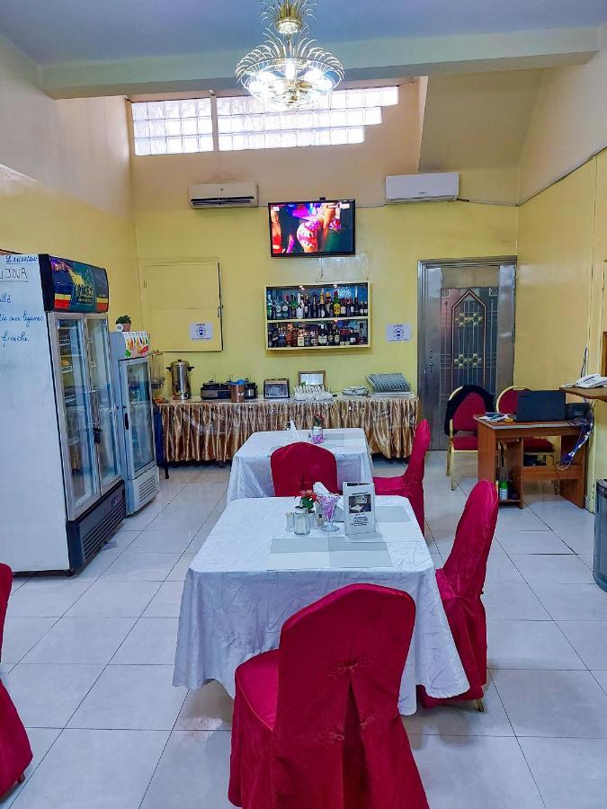 Hotel Relax Kinshasa Bagian luar foto