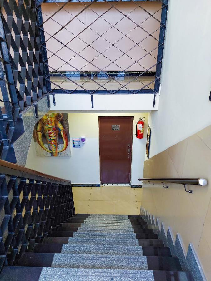 Hotel Relax Kinshasa Bagian luar foto