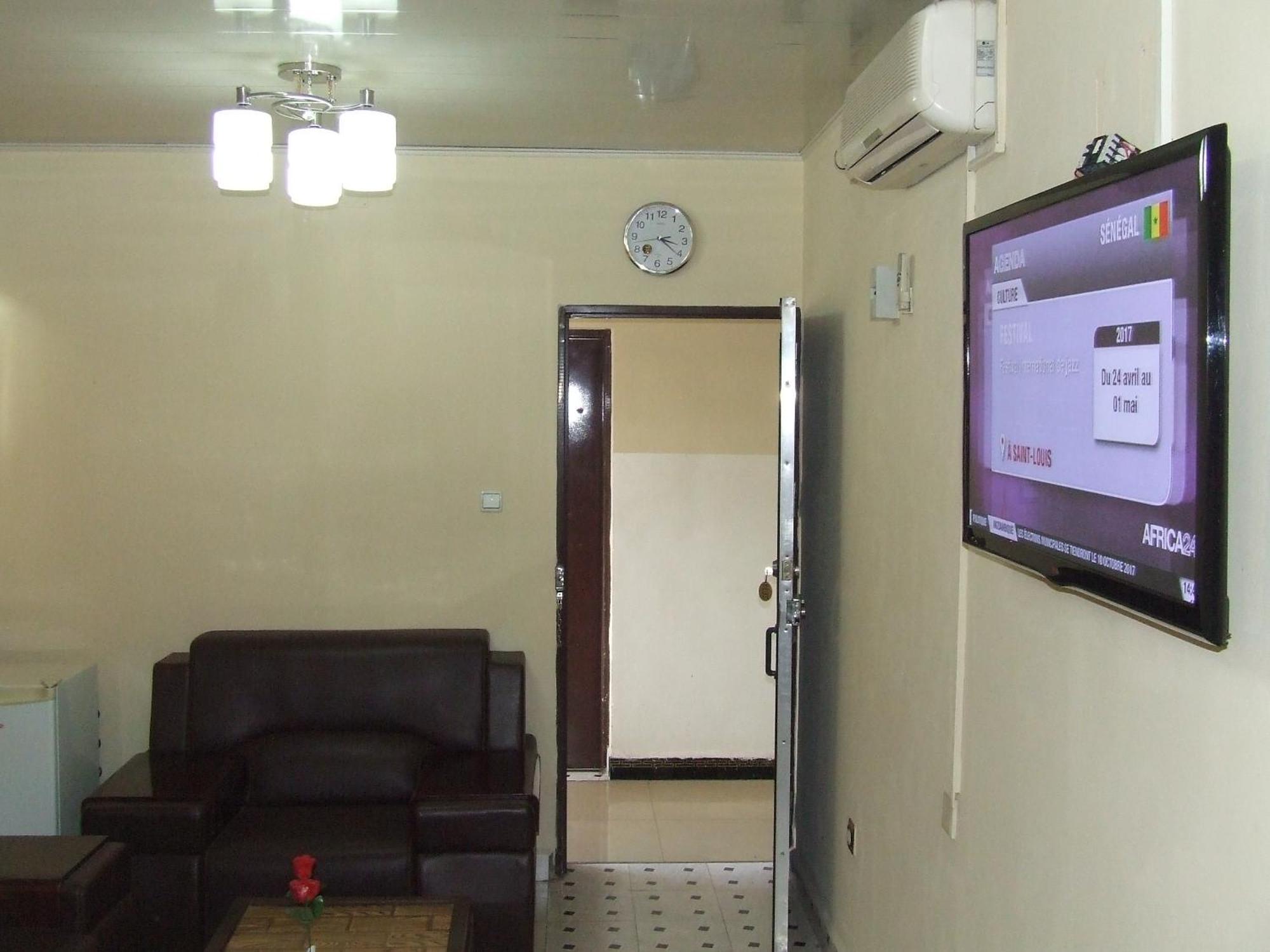 Hotel Relax Kinshasa Bagian luar foto