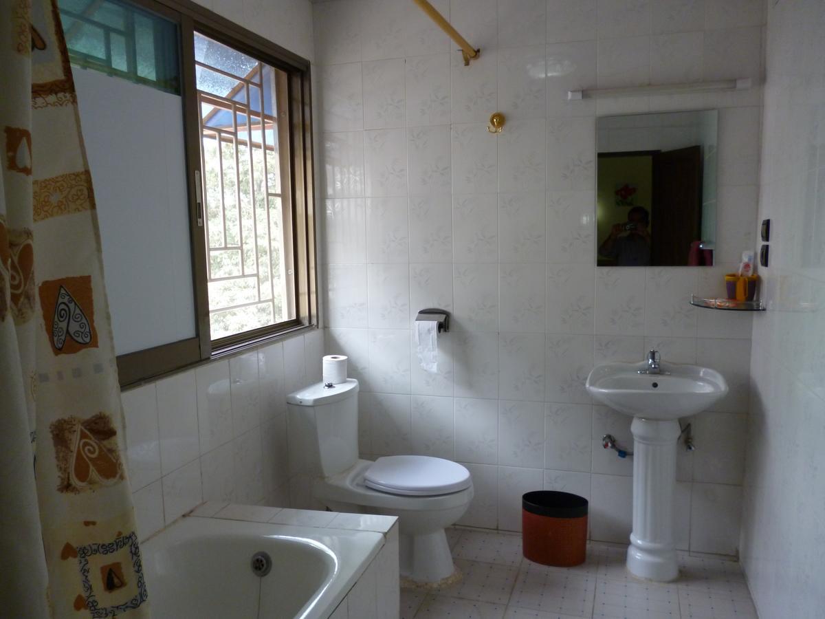 Hotel Relax Kinshasa Bagian luar foto